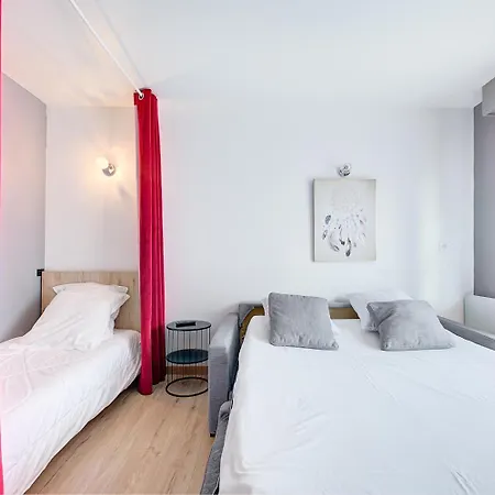 Grammont 4 Apartment Tours