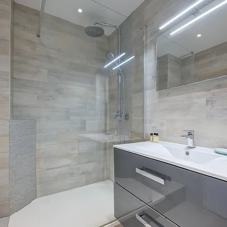 Grammont 4 Apartment Tours